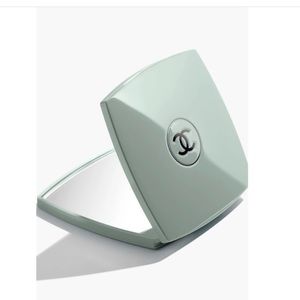 CHANEL LIMITED EDITION MIROIR DOUBLE FACETTES - 131 CAVALIER SEUL